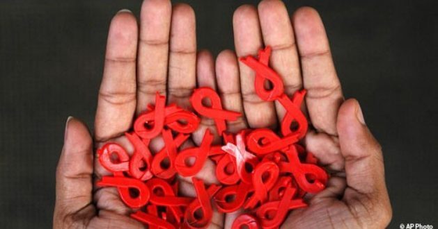 hands_AIDS_ribbons_m_0